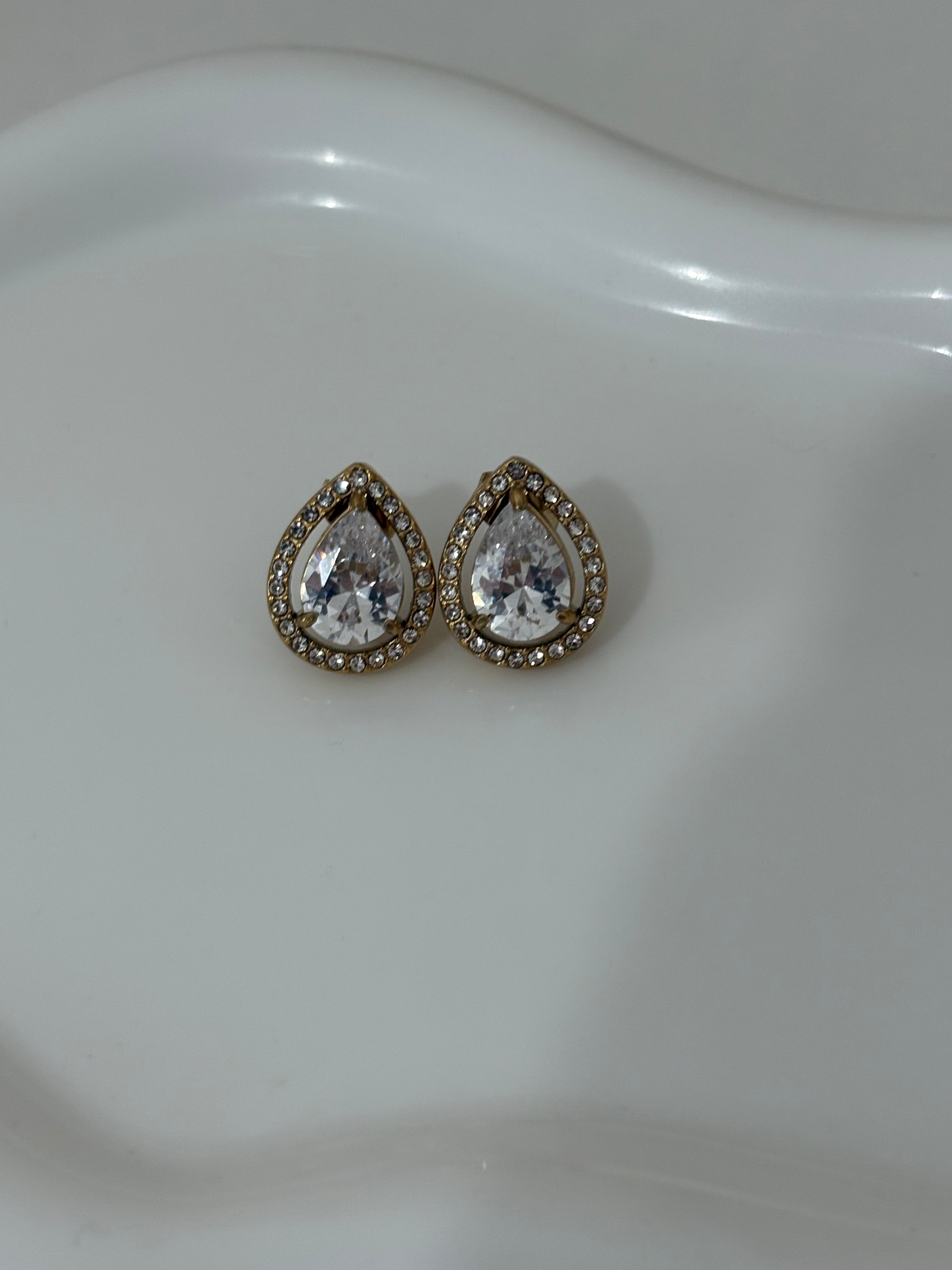 Amelia Earring