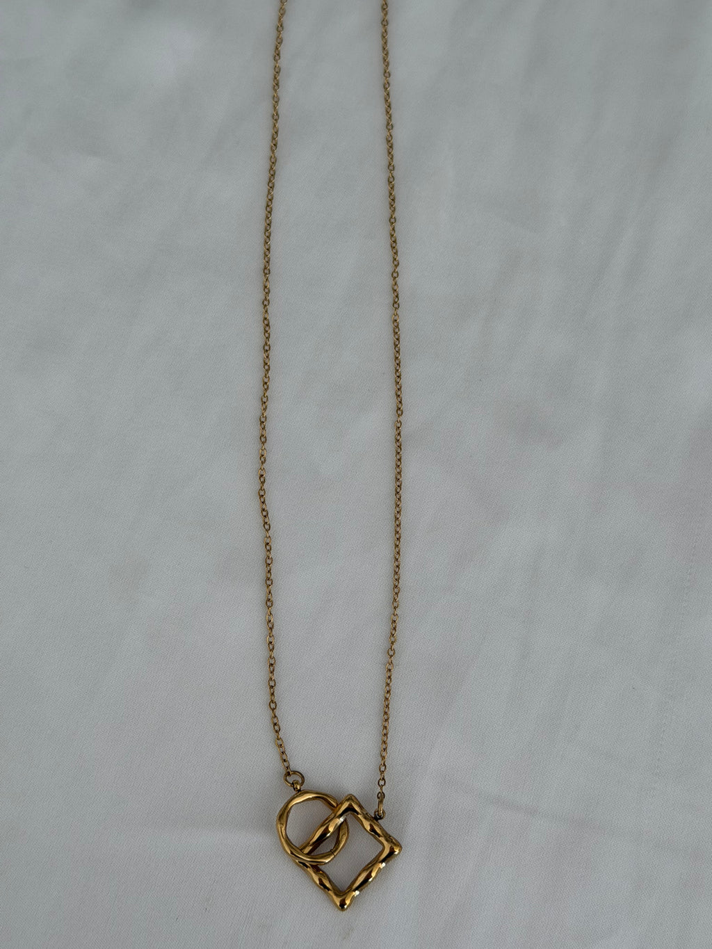 Infinito Necklace