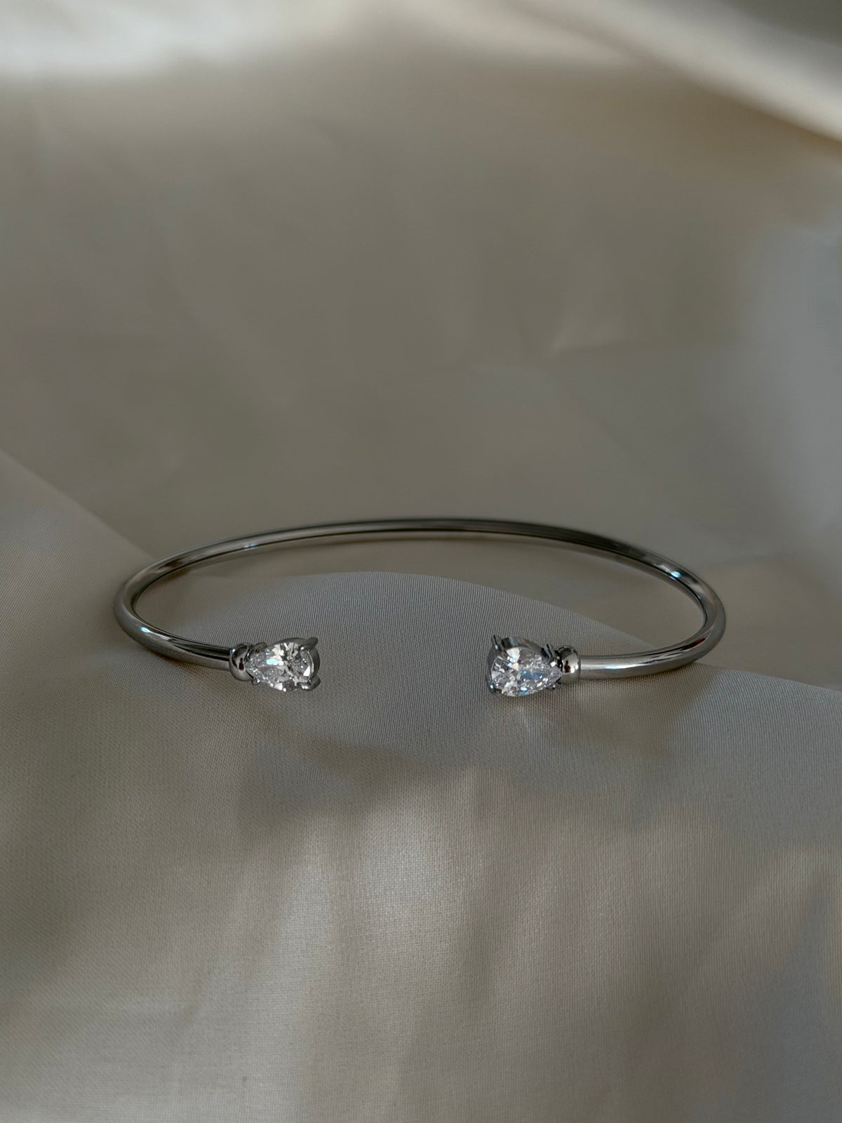Elara Silver Crystal
