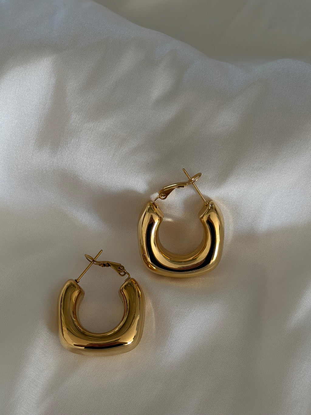 Zoya Gold Hoops
