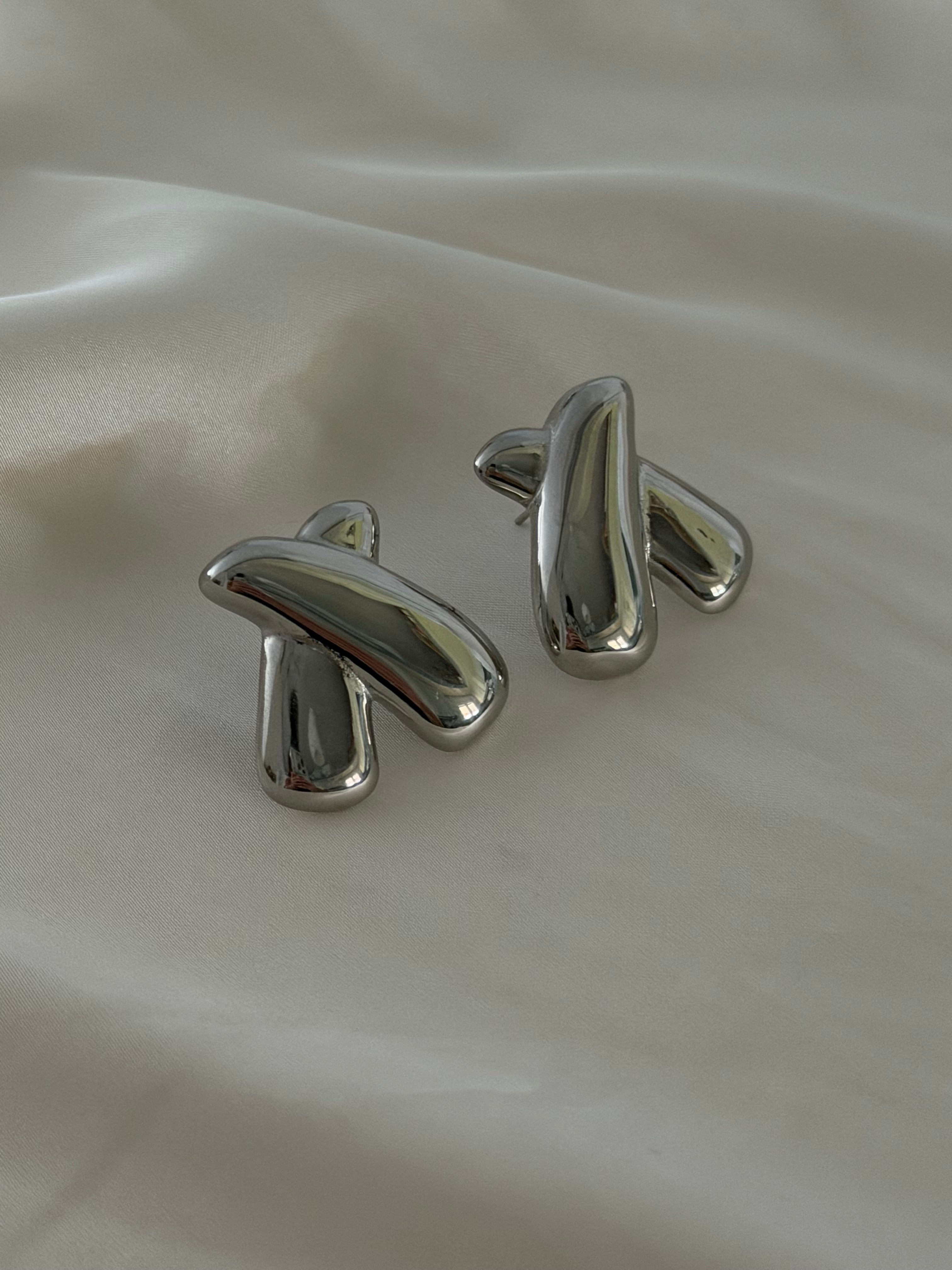 Flow Earring