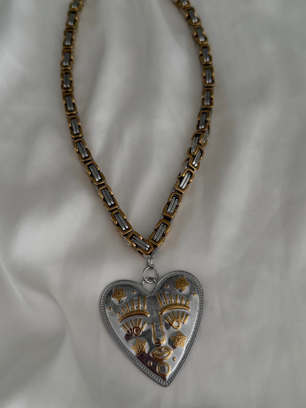 Camellia Necklace