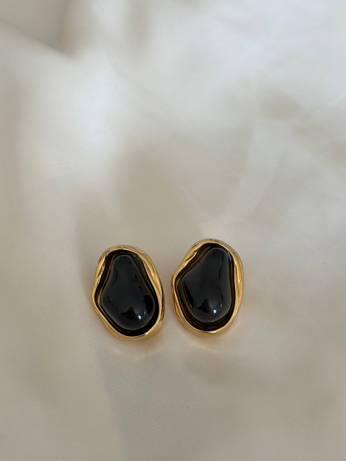 Amara Earring