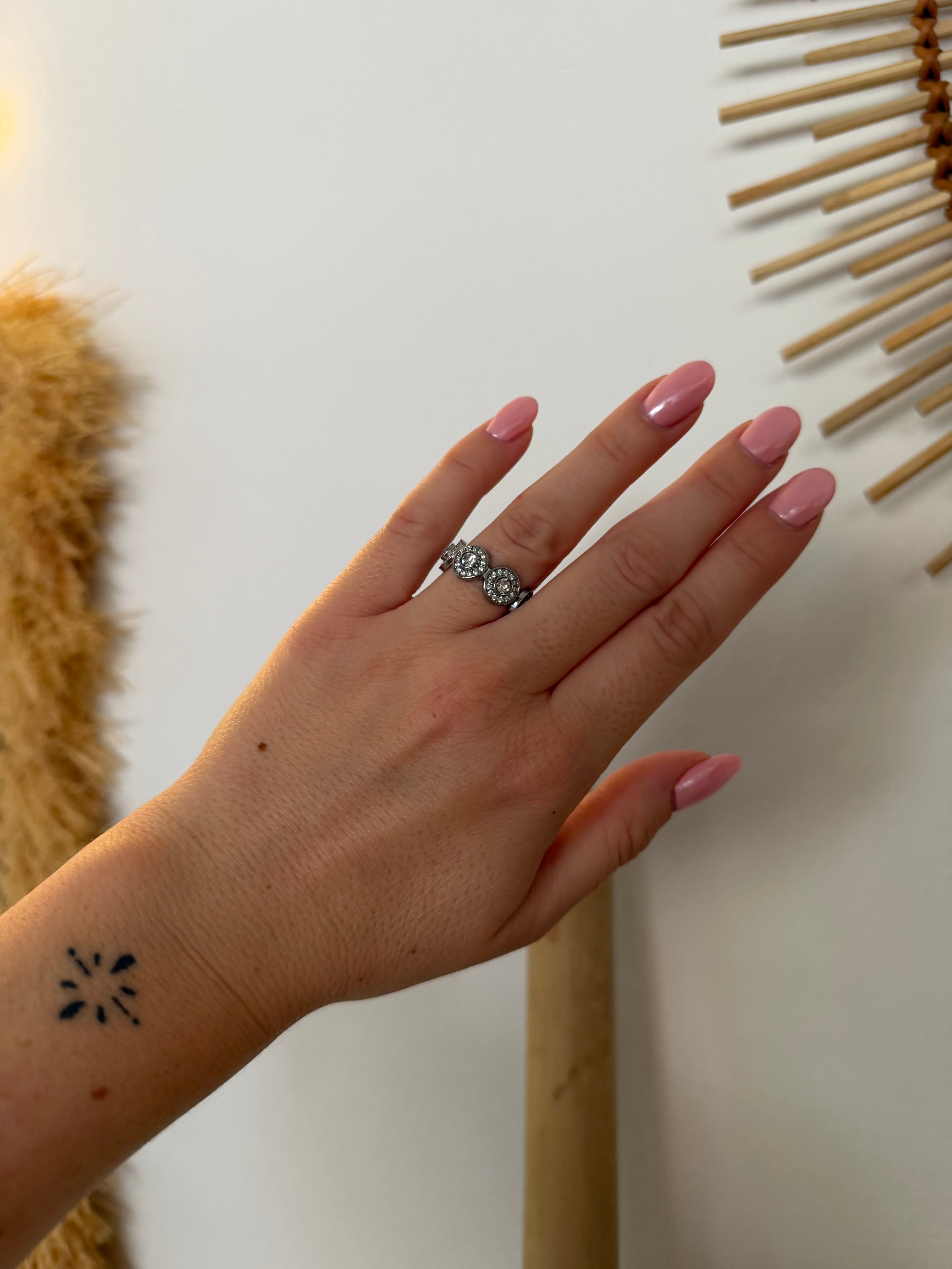 Alia Ring