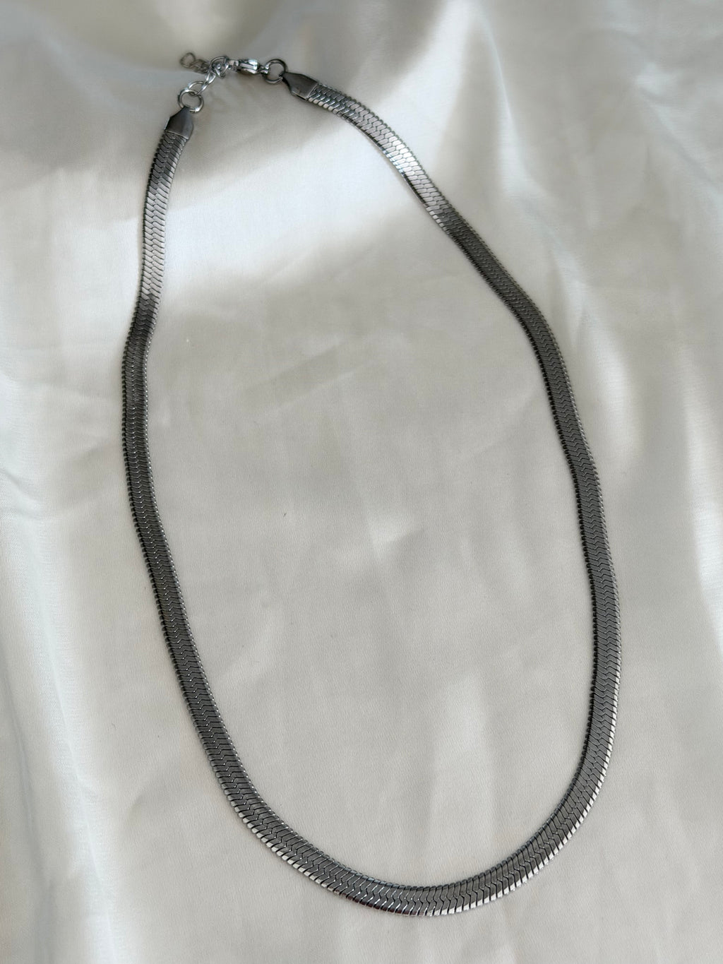 Valeria Silver Chain