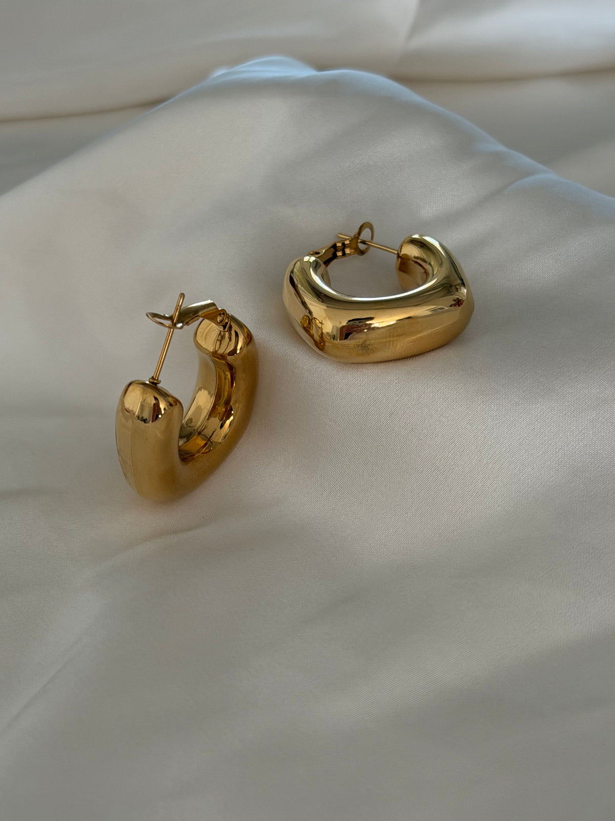 Zoya Gold Hoops
