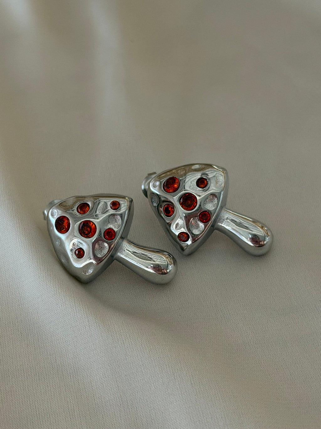Ruby Shroom Silver