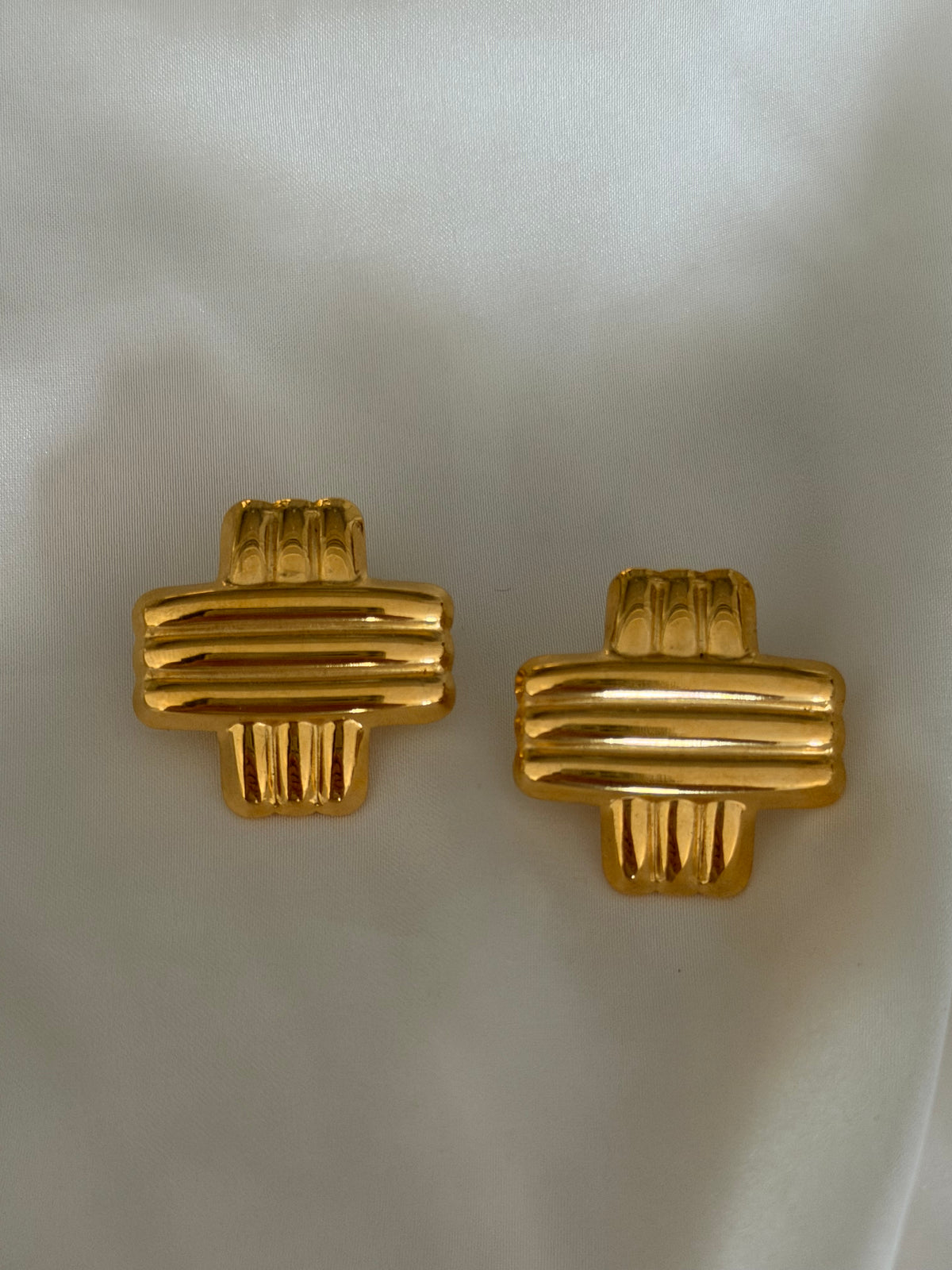 Aura Earring