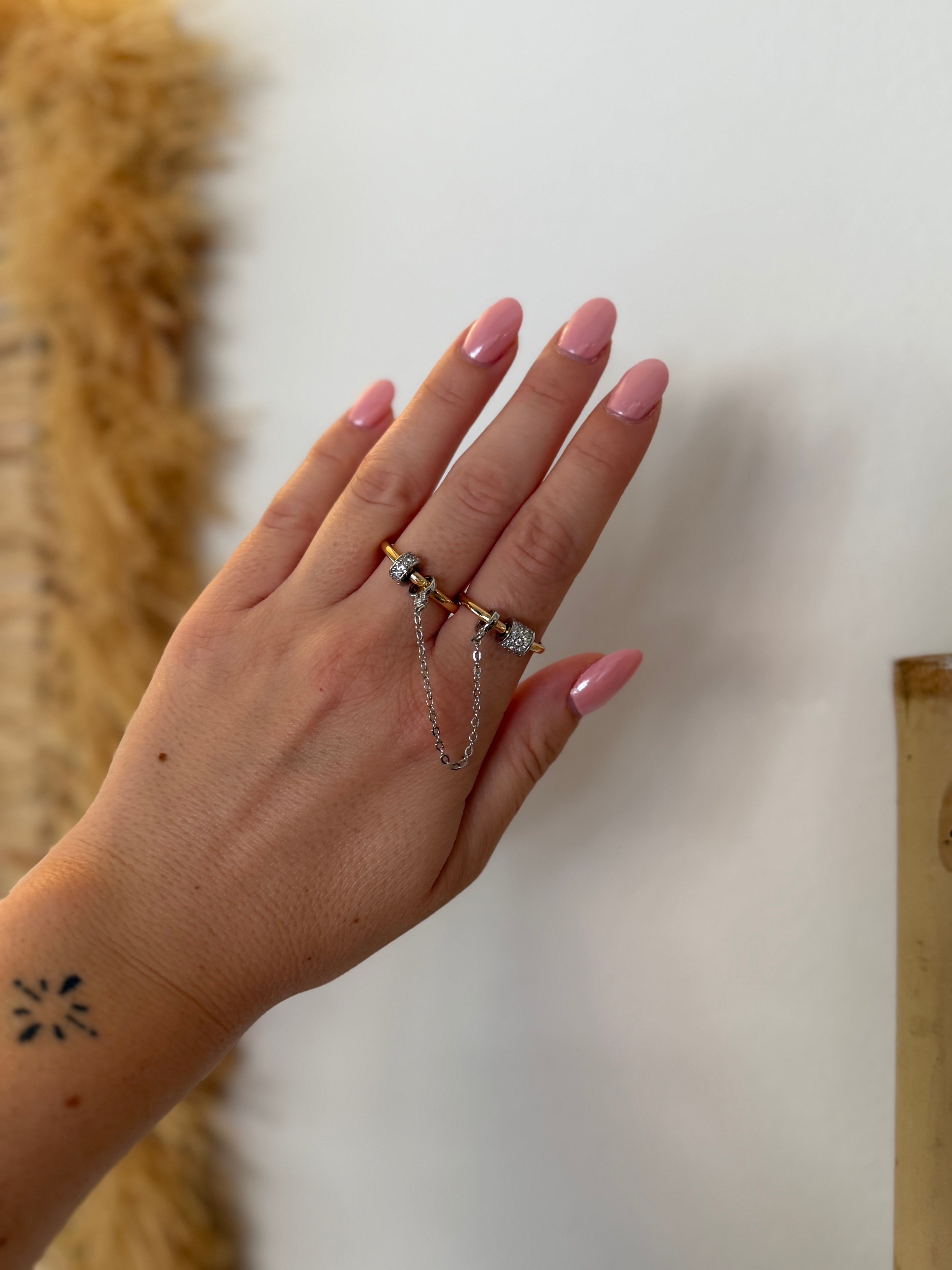 Linked Ring