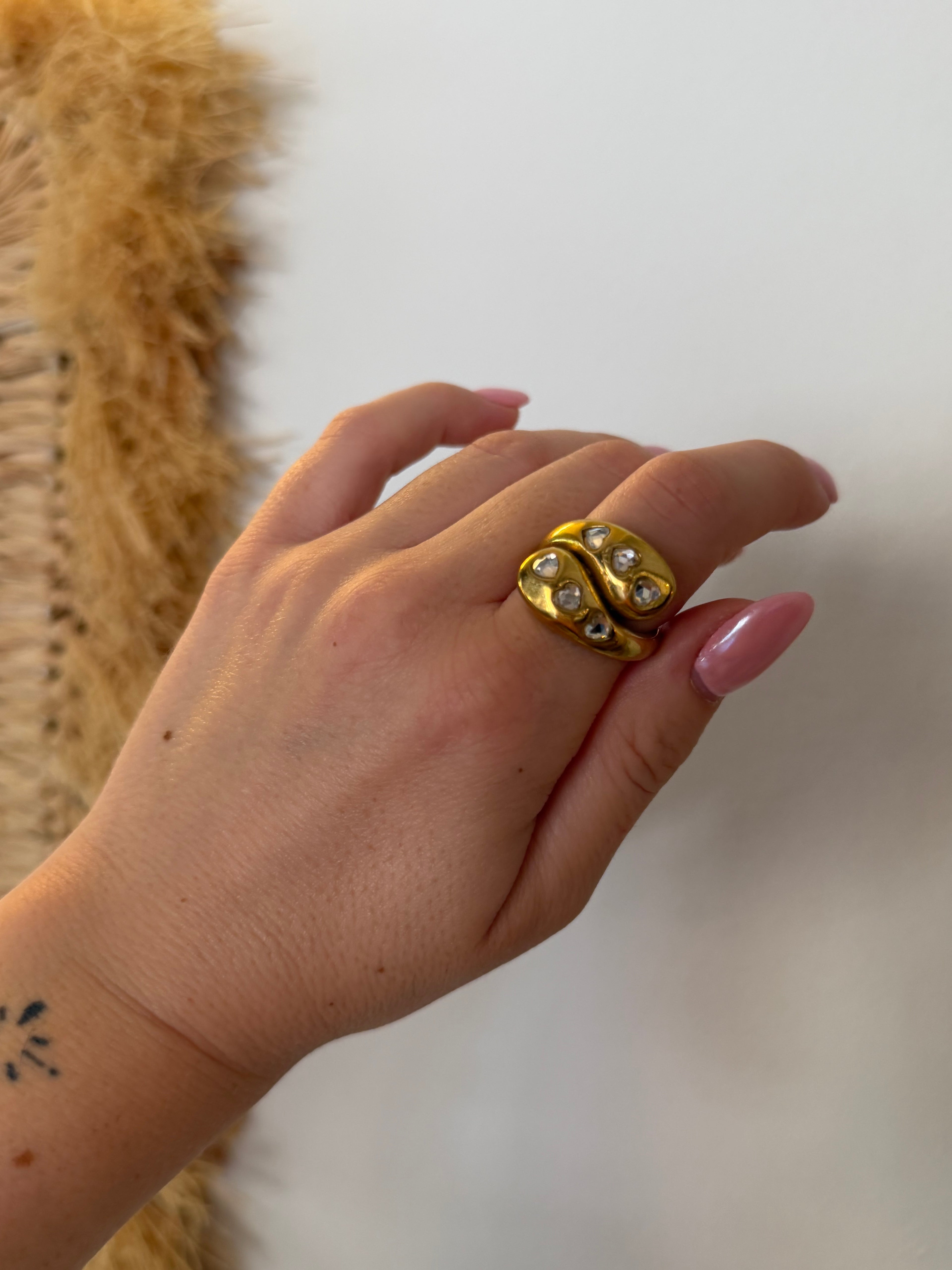 Agapi Ring