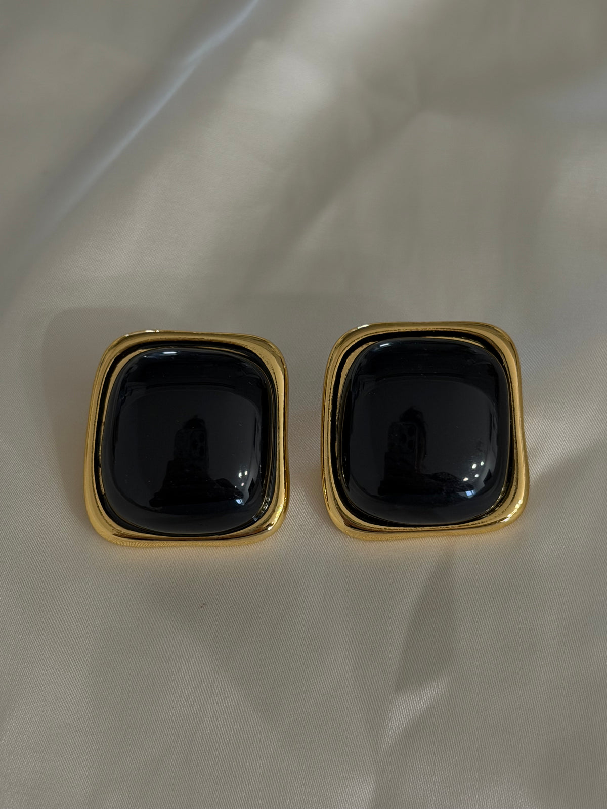 Vittoria Black