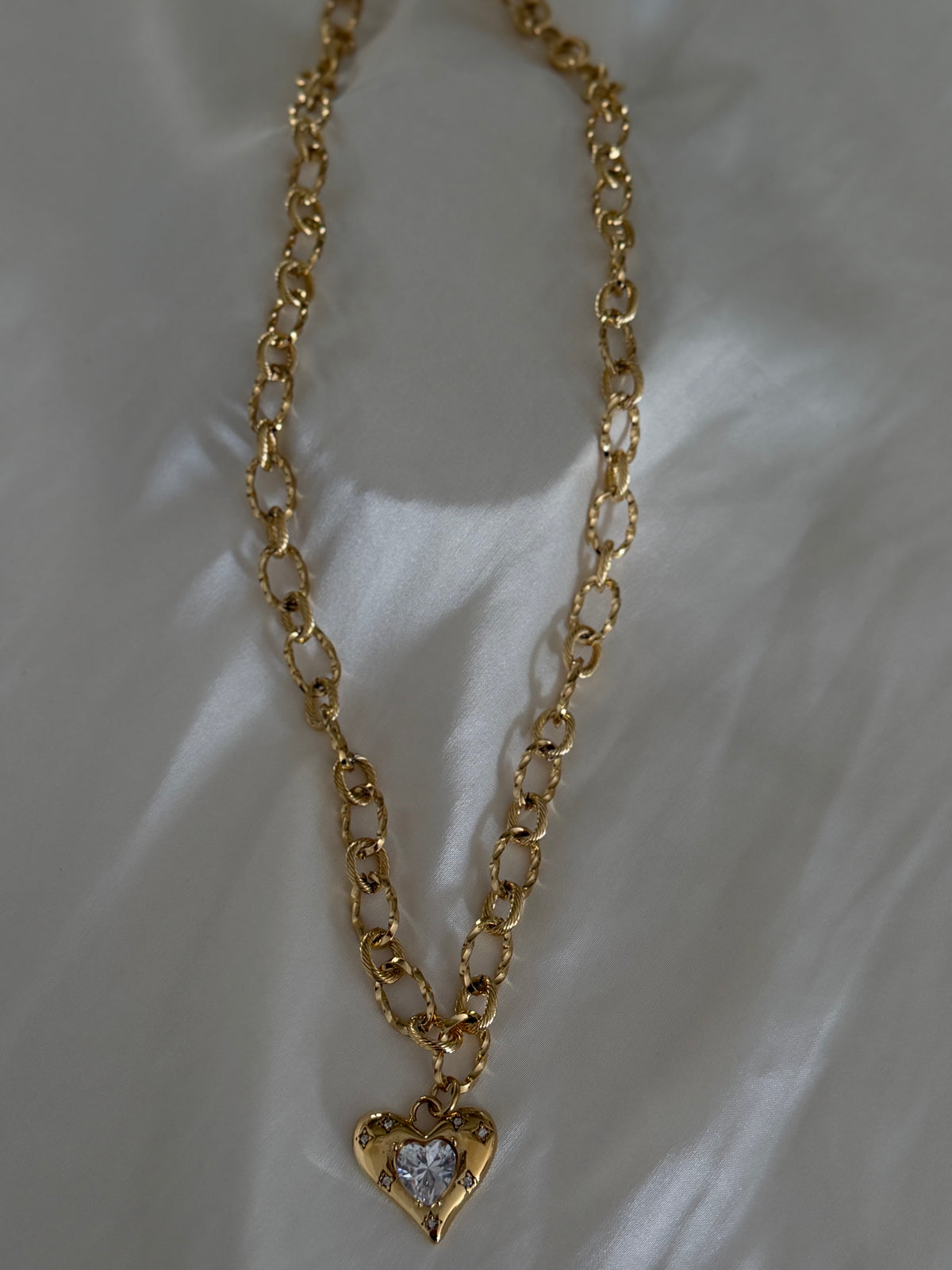 Amour necklace