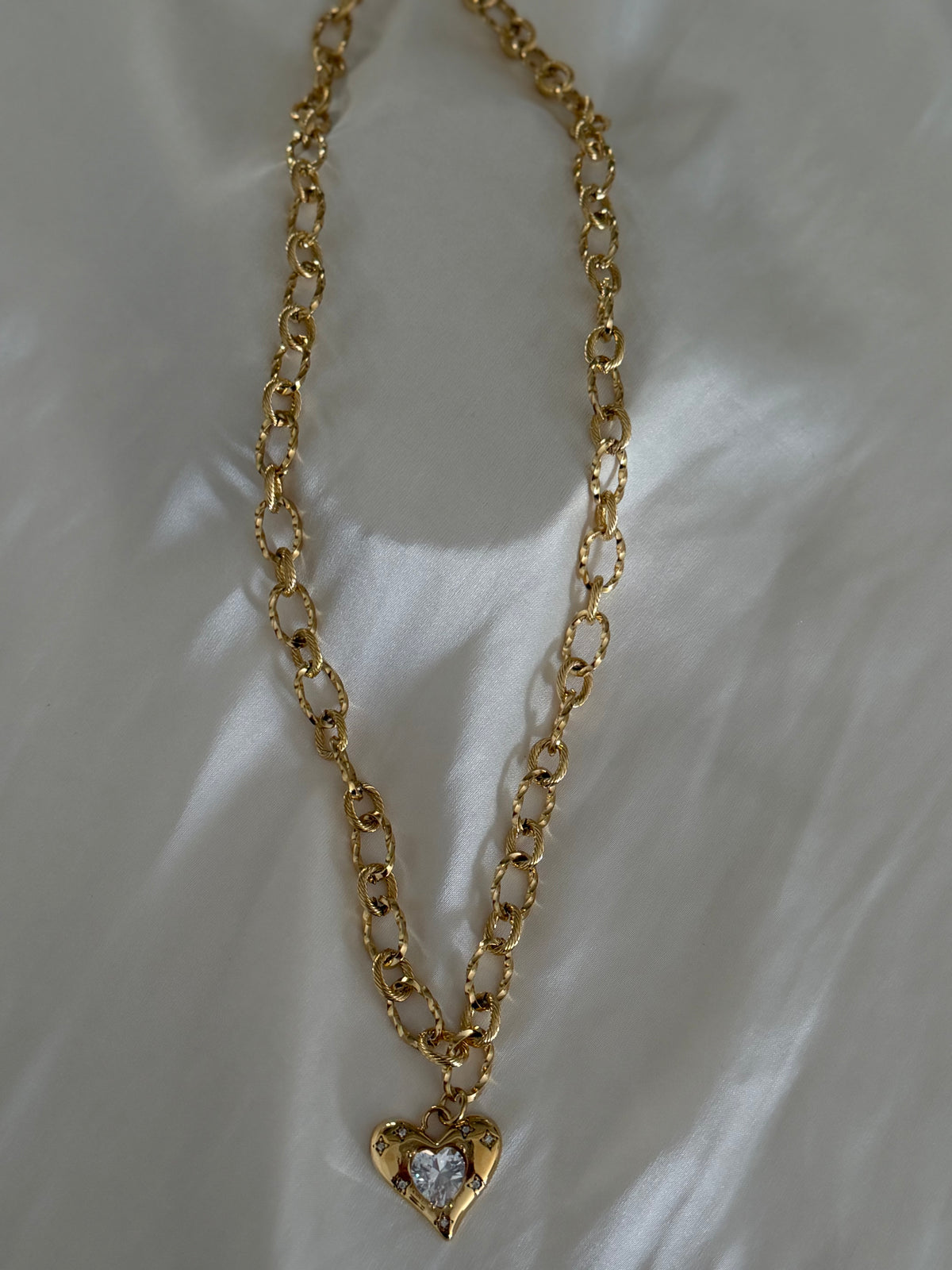 Amour necklace