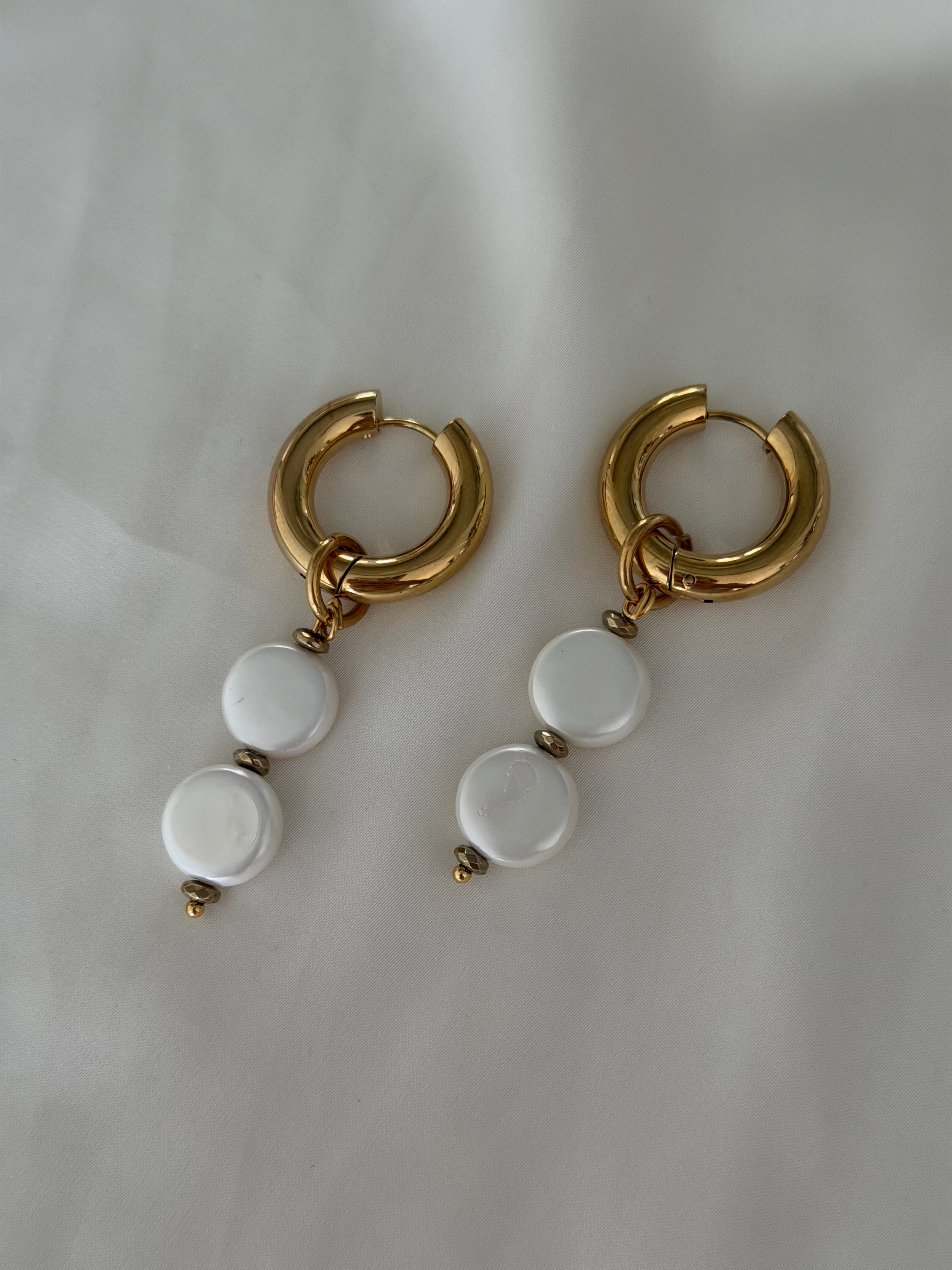 Pearl Amour Gold Earrings